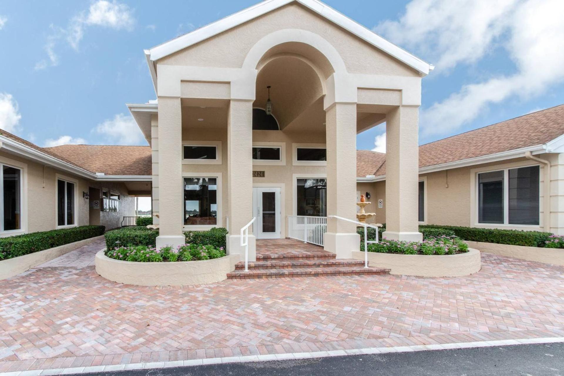 Crown Pointe - Piccadilly Circus - Garden View Villa Naples Exterior photo